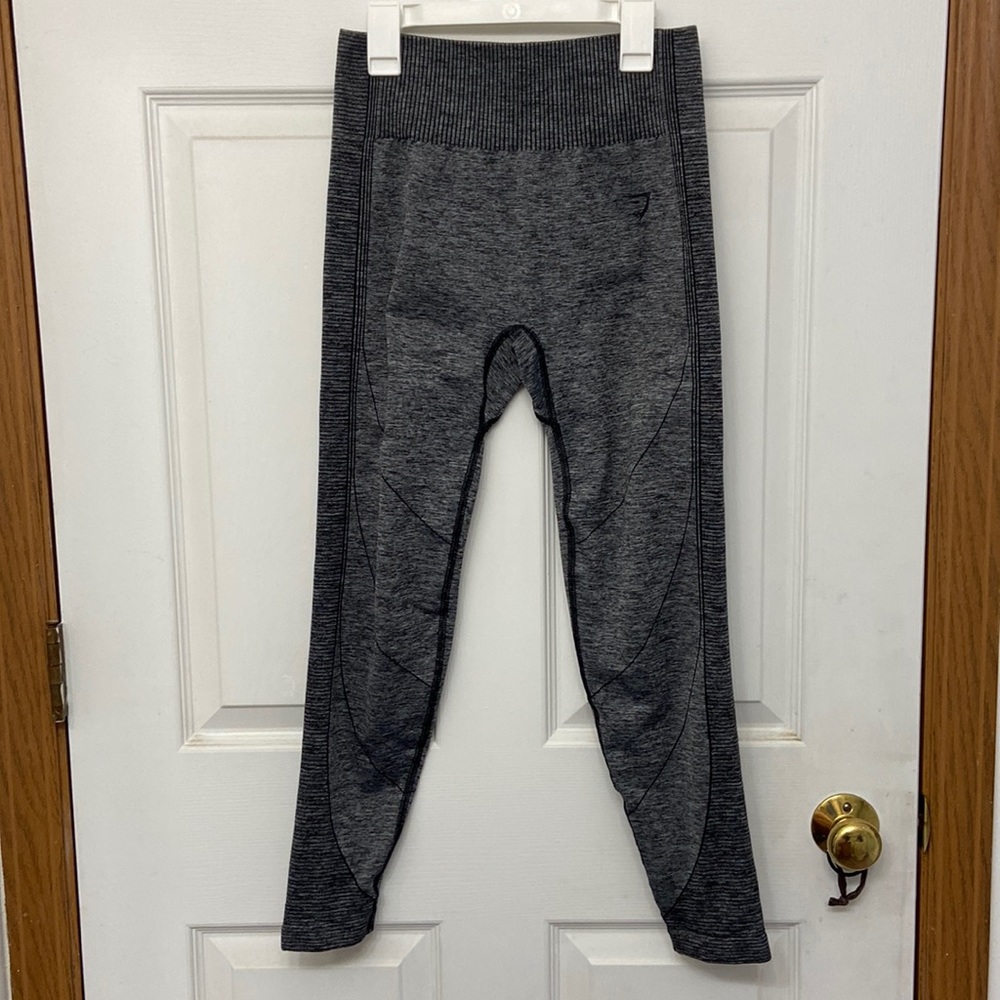 Gymshark leggings: Black and Gray
